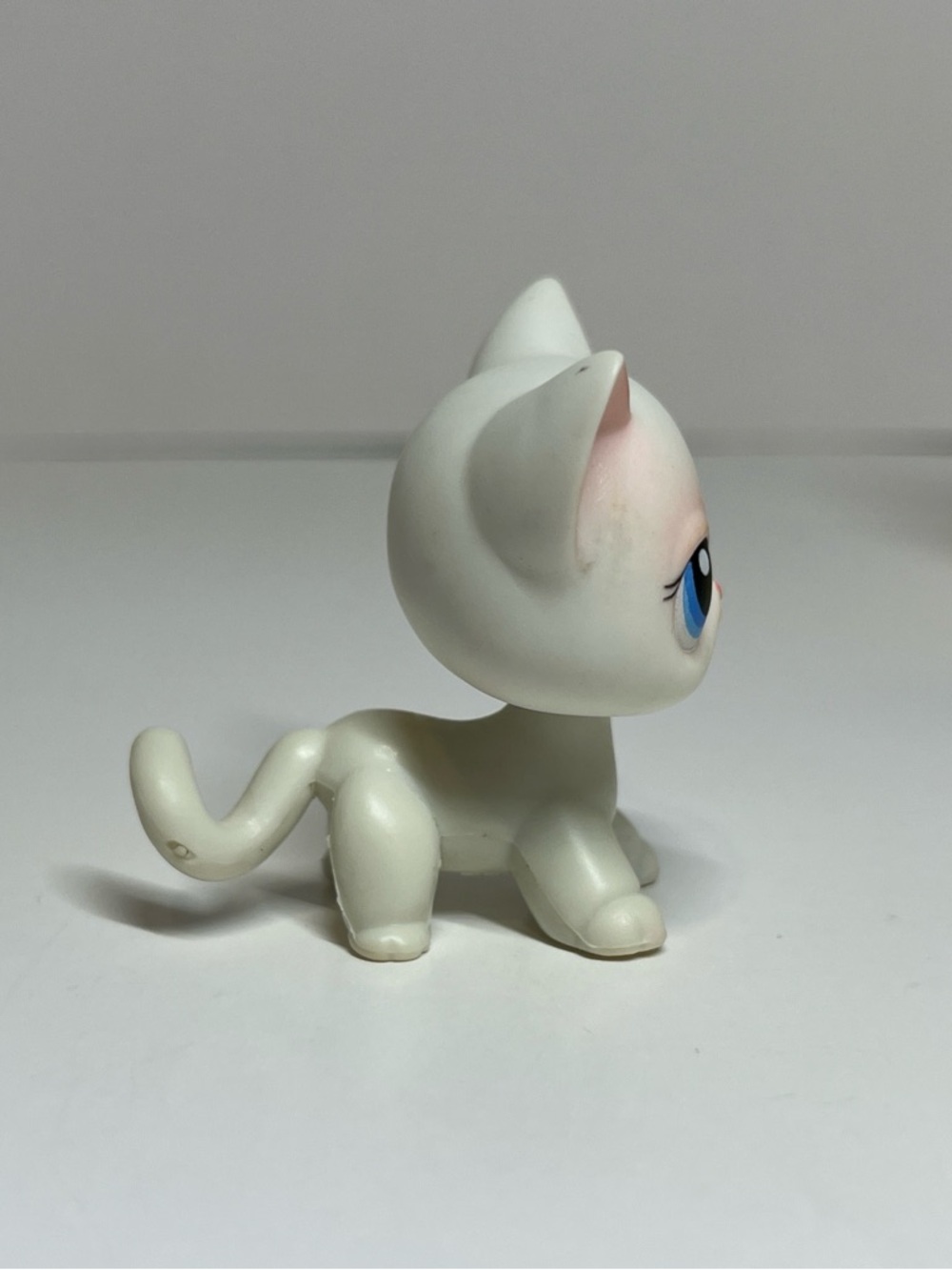 Authentic #64 White Shorthair Cat Littlest Pet Shop LPS Vtg On the Go Carrier - Picture 9 of 12